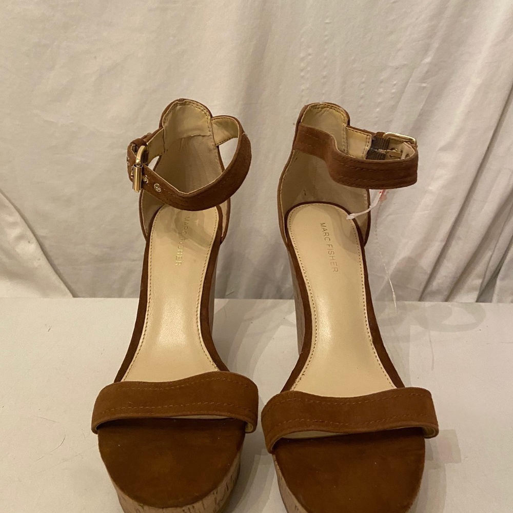 Marc Fisher brown suede platform sandals - Picture 2 of 7